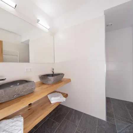 Edelweisshaus 2 קוניגסלייטן