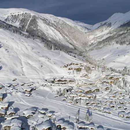 בית נופש Edelweisshaus 2 *